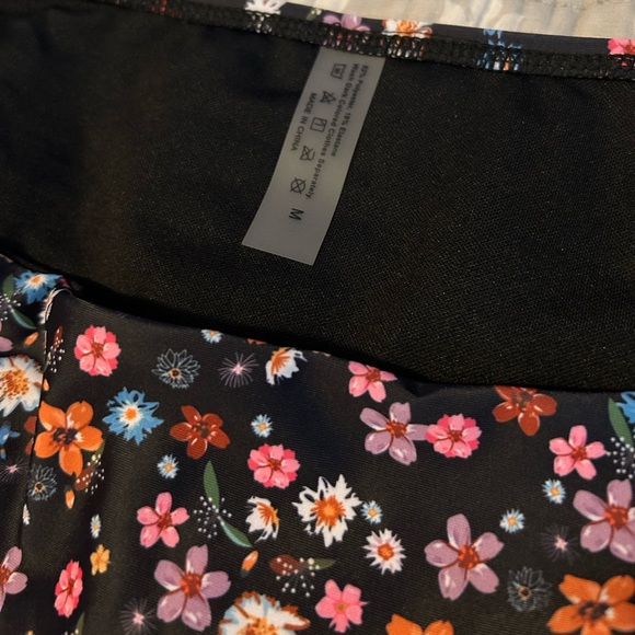 NWT Floral Bikini - Picture 6 of 8